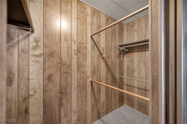 97 Sir George Drive, Las Vegas, NV 89110