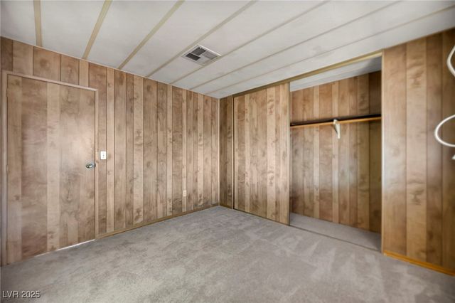 97 Sir George Drive, Las Vegas, NV 89110