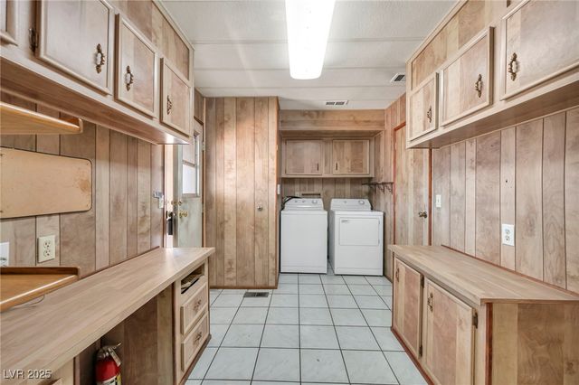 97 Sir George Drive, Las Vegas, NV 89110