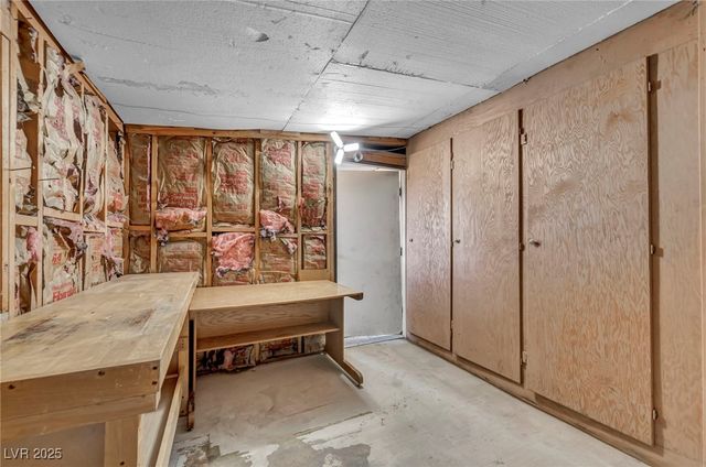 97 Sir George Drive, Las Vegas, NV 89110