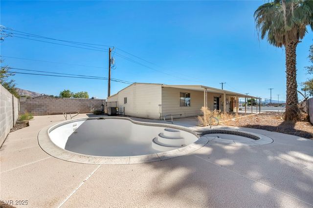 97 Sir George Drive, Las Vegas, NV 89110