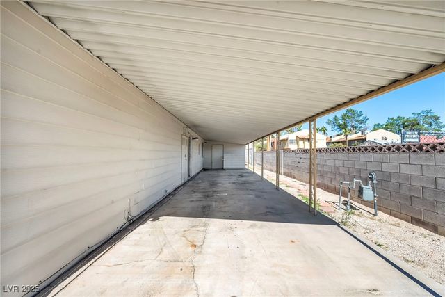 97 Sir George Drive, Las Vegas, NV 89110