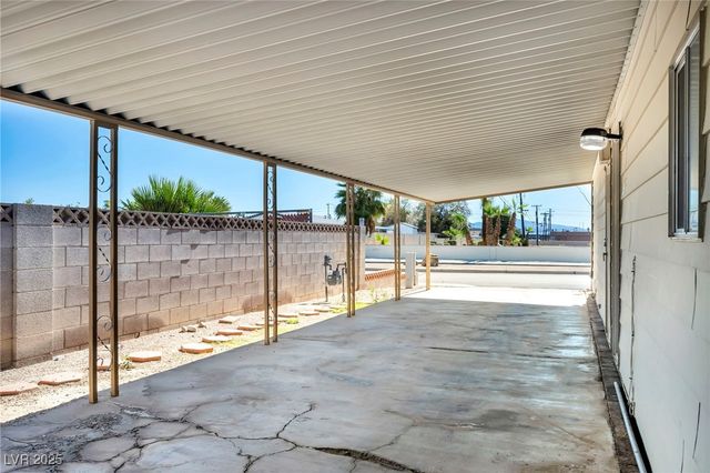 97 Sir George Drive, Las Vegas, NV 89110