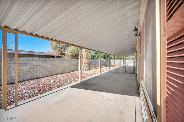 97 Sir George Drive, Las Vegas, NV 89110