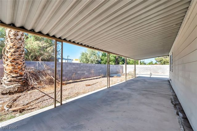 97 Sir George Drive, Las Vegas, NV 89110