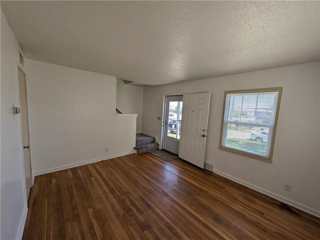 9504 Harrison Street, Kansas City, MO 64131