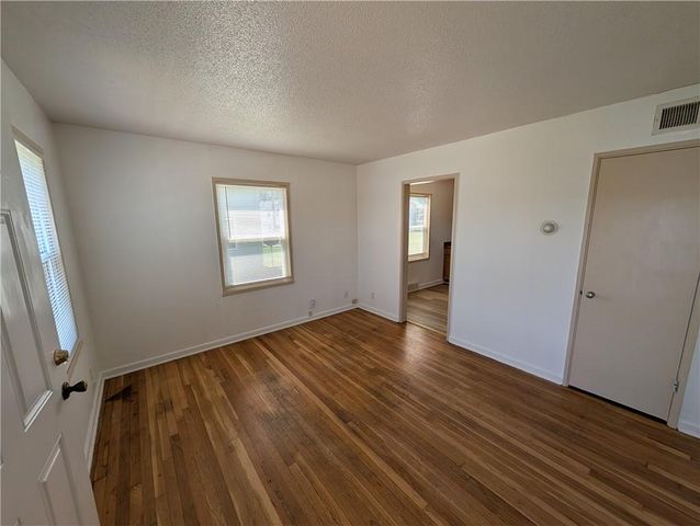 9504 Harrison Street, Kansas City, MO 64131