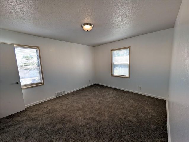 9504 Harrison Street, Kansas City, MO 64131