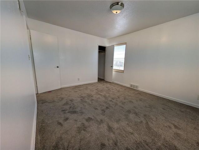9504 Harrison Street, Kansas City, MO 64131