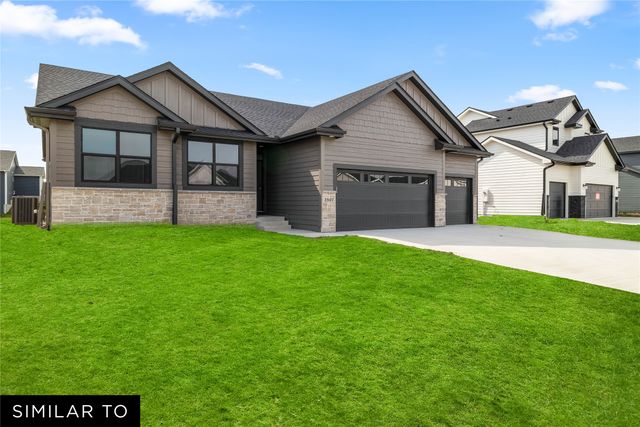 1200 Mulberry Drive NW, Bondurant, IA 50035