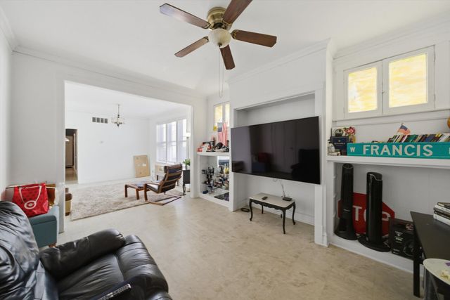 2736 W Francis Place, Chicago, IL 60647