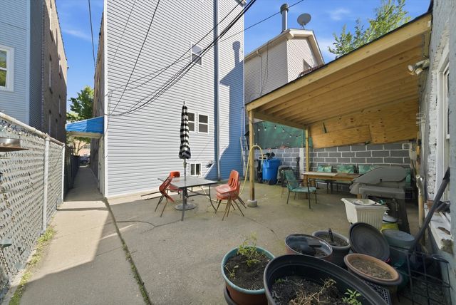 2736 W Francis Place, Chicago, IL 60647