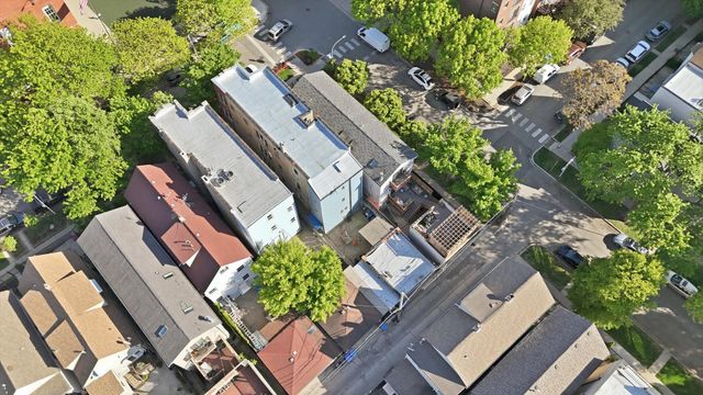 2736 W Francis Place, Chicago, IL 60647