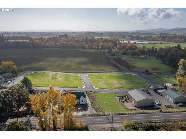1 W Grant St 1, Carlton, OR 97111