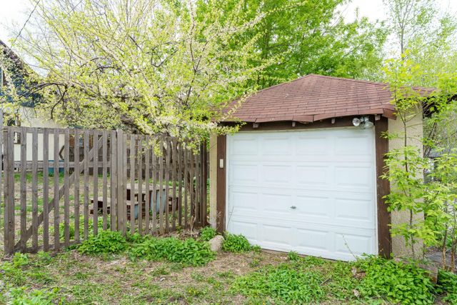 3741 Park Avenue, Minneapolis, MN 55407