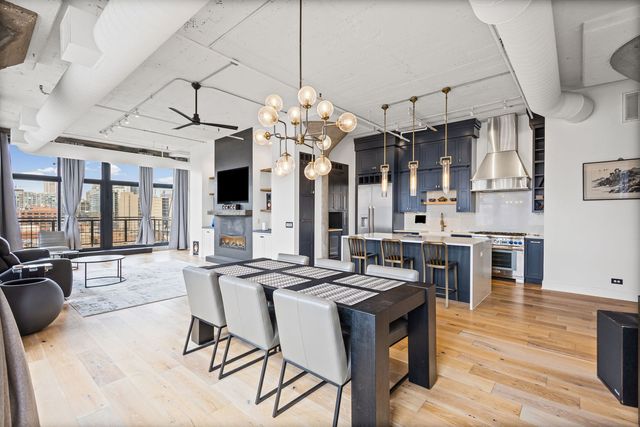 728 W Jackson Boulevard 701, Chicago, IL 60661