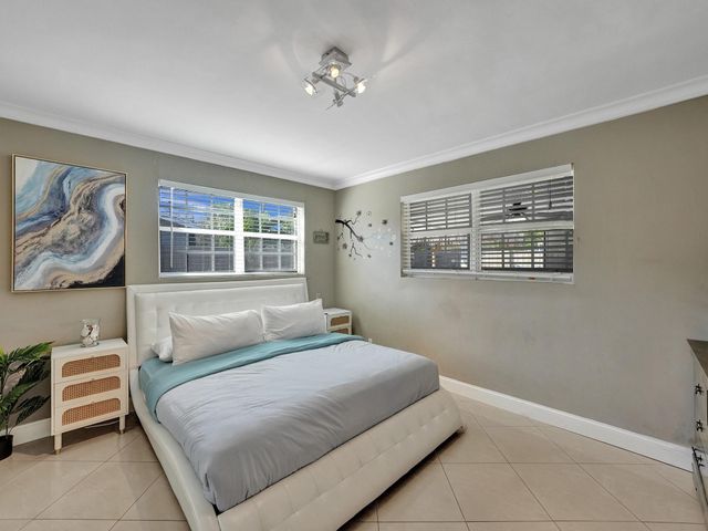 1301 SE 2nd Ter, Deerfield Beach, FL 33441