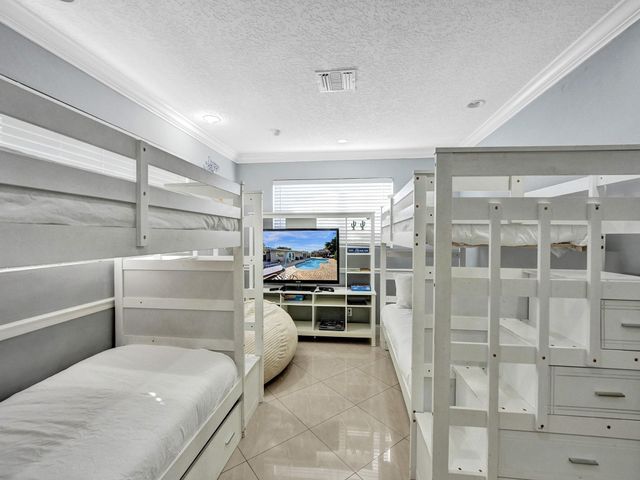 1301 SE 2nd Ter, Deerfield Beach, FL 33441