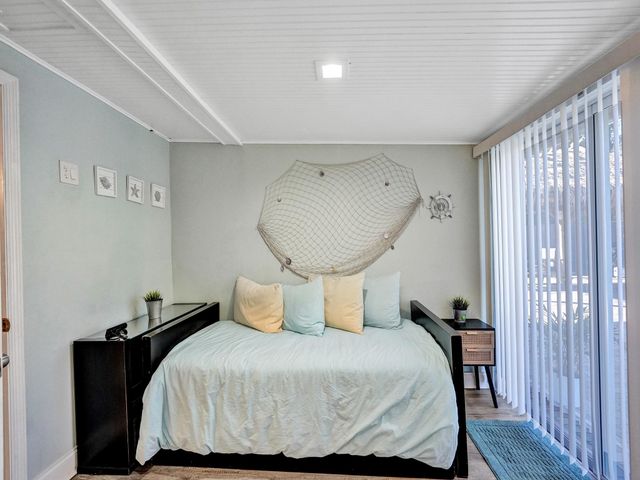 1301 SE 2nd Ter, Deerfield Beach, FL 33441