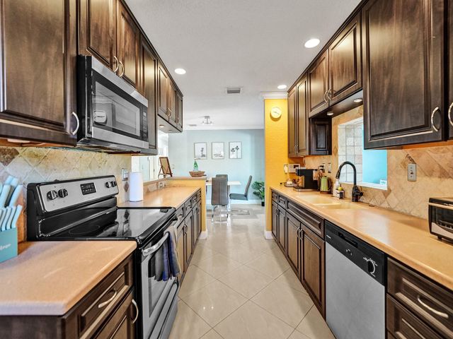 1301 SE 2nd Ter, Deerfield Beach, FL 33441