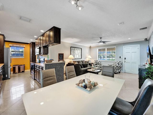 1301 SE 2nd Ter, Deerfield Beach, FL 33441