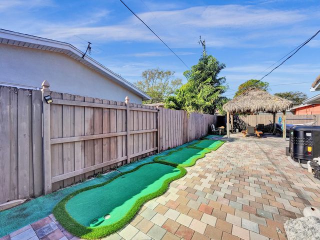 1301 SE 2nd Ter, Deerfield Beach, FL 33441