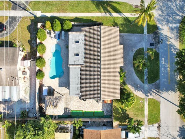 1301 SE 2nd Ter, Deerfield Beach, FL 33441