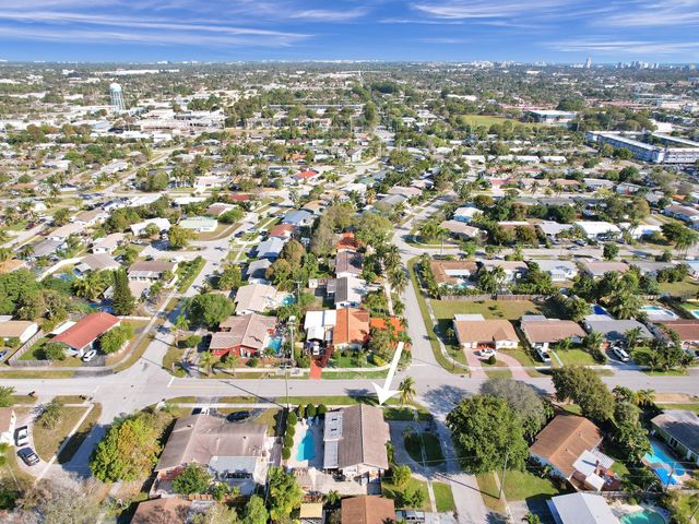 1301 SE 2nd Ter, Deerfield Beach, FL 33441