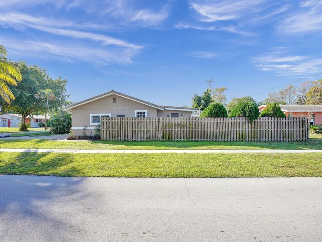 1301 SE 2nd Ter, Deerfield Beach, FL 33441
