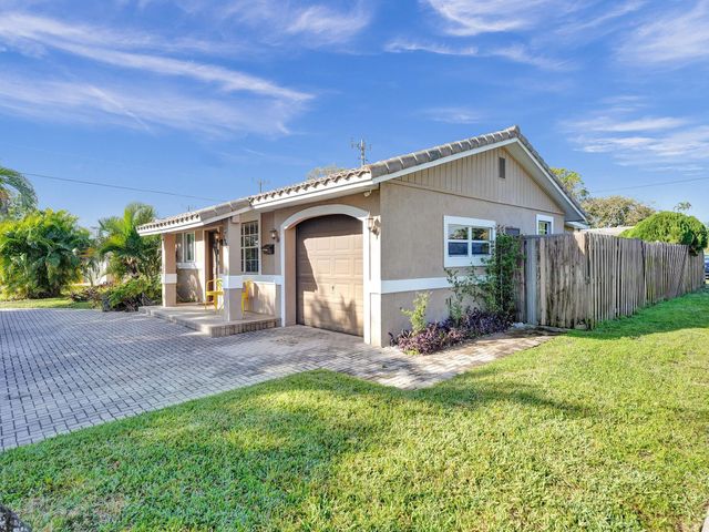 1301 SE 2nd Ter, Deerfield Beach, FL 33441