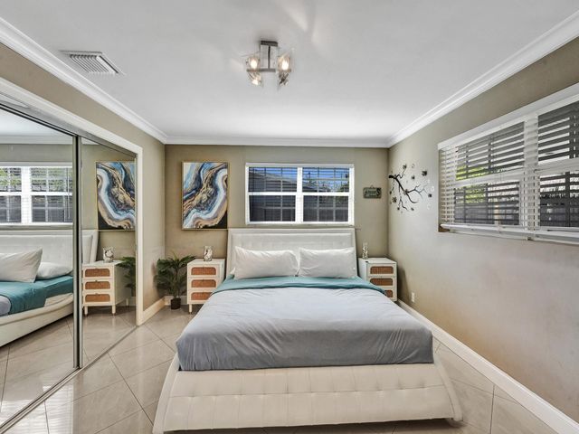 1301 SE 2nd Ter, Deerfield Beach, FL 33441
