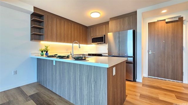 1500 Rycroft Street 2816R, Honolulu, HI 96814