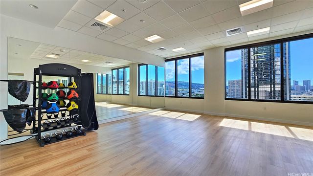 1500 Rycroft Street 2816R, Honolulu, HI 96814