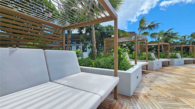 1500 Rycroft Street 2816R, Honolulu, HI 96814