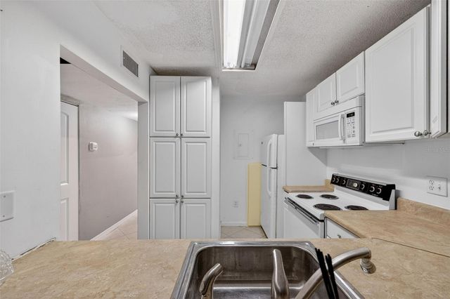 1398 SHADY PINE WAY A1, Tarpon Springs, FL 34688