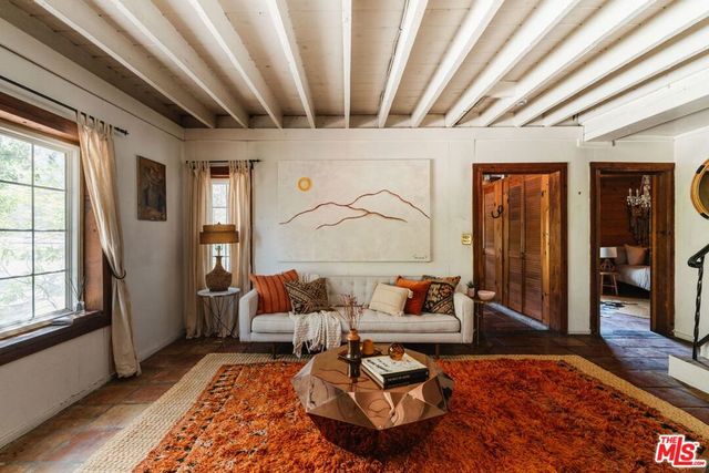437 Short Trail, Topanga, CA 90290