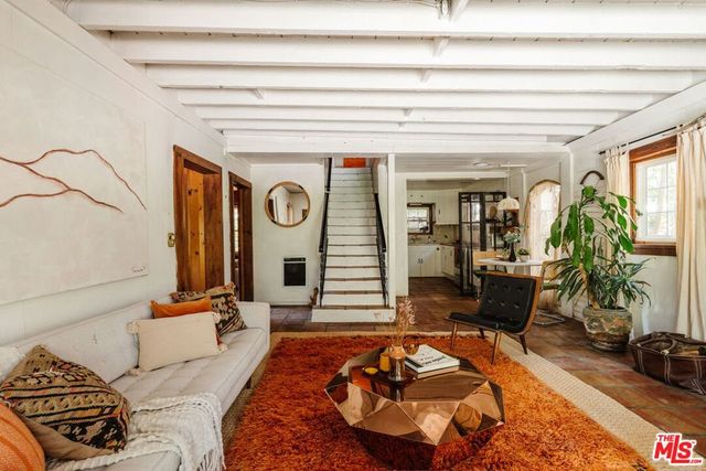 437 Short Trail, Topanga, CA 90290