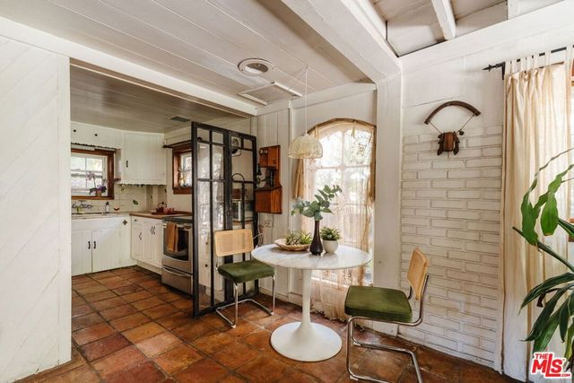 437 Short Trail, Topanga, CA 90290