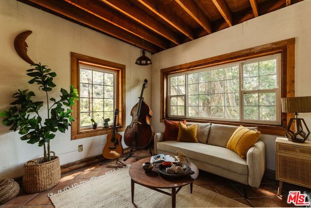 437 Short Trail, Topanga, CA 90290