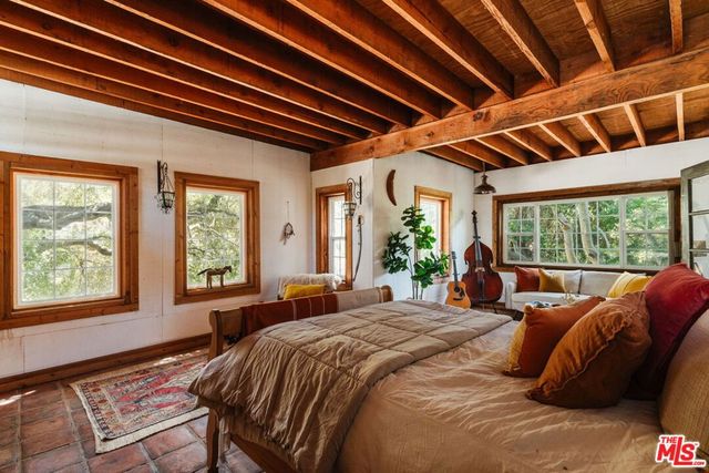 437 Short Trail, Topanga, CA 90290