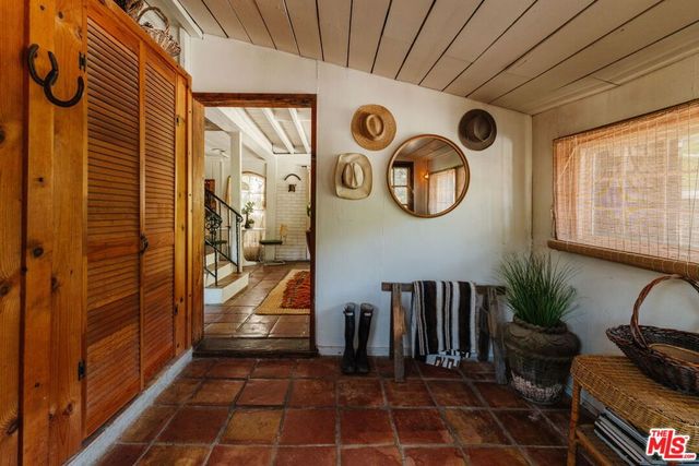 437 Short Trail, Topanga, CA 90290