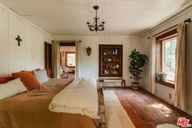 437 Short Trail, Topanga, CA 90290