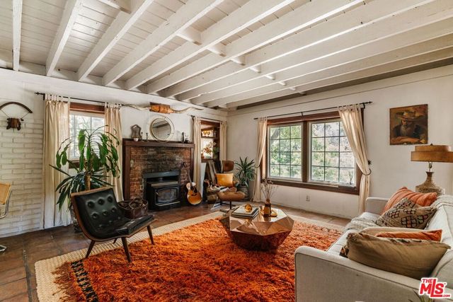 437 Short Trail, Topanga, CA 90290