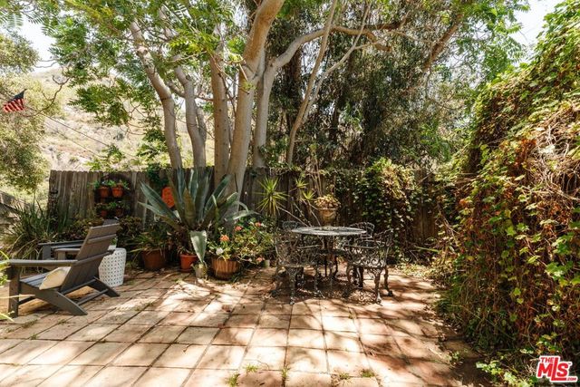 437 Short Trail, Topanga, CA 90290