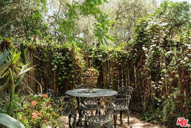437 Short Trail, Topanga, CA 90290