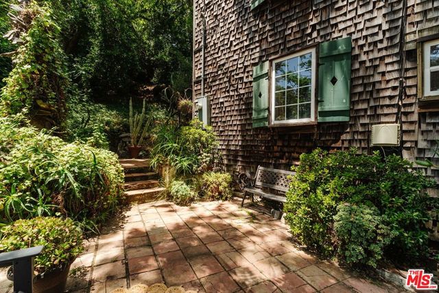 437 Short Trail, Topanga, CA 90290