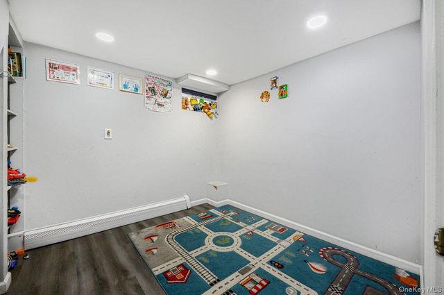 1031 Theodora Street, Franklin Square, NY 11010