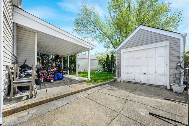 1031 Theodora Street, Franklin Square, NY 11010