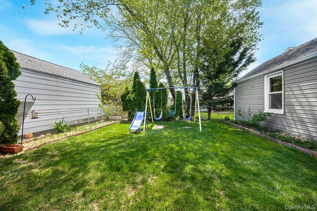 1031 Theodora Street, Franklin Square, NY 11010
