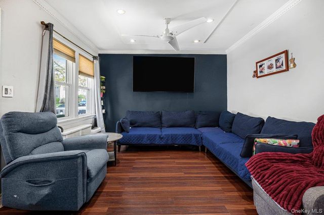 1031 Theodora Street, Franklin Square, NY 11010